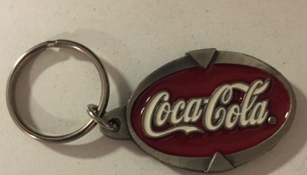 93162-2 € 4,00 coca cola sleutelhanger ijzer ovaal.jpeg
